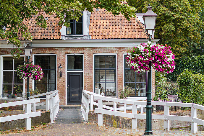 EMG26800-F70mm-A4.5-Hoorn-ISO200-dt_01_v1-2026-web