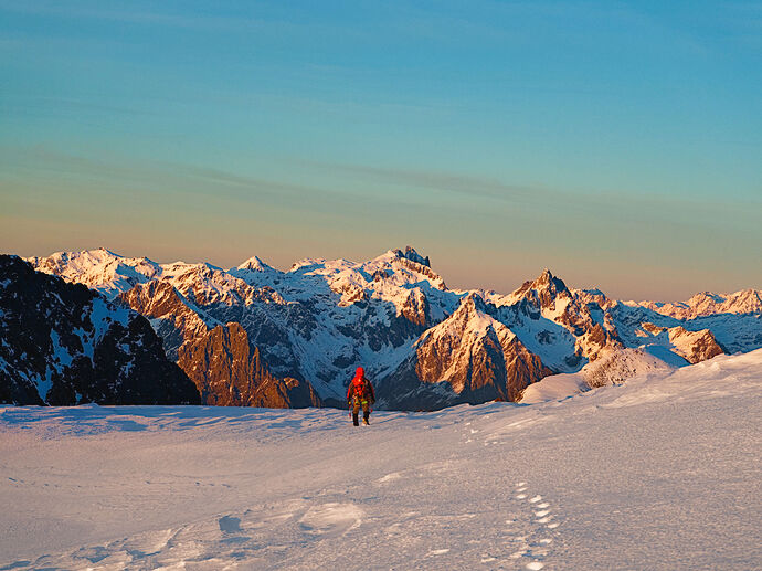 141221_164425-cg-orig_03