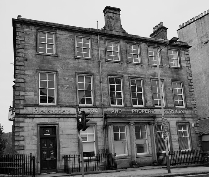 An estate agent, without a cunning plan