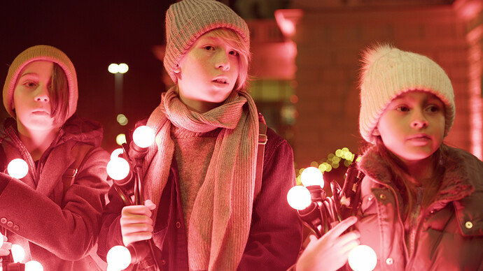 red_xmas_rec709_01