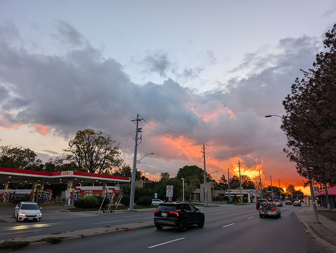 PXL_20251011_223550313.RAW-01.COVER