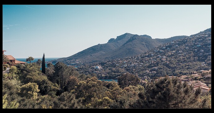 D75_7592