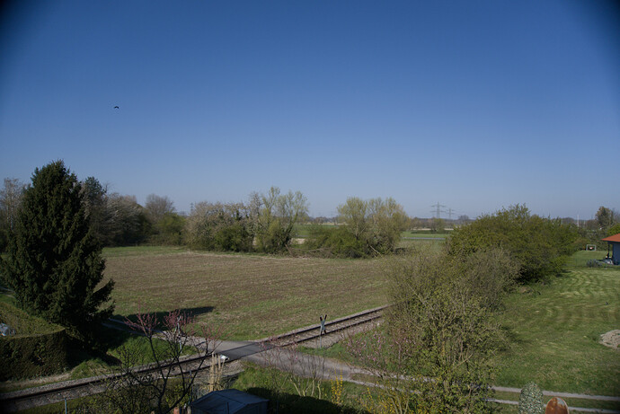 ILCE-6100_DSC00033_before_small