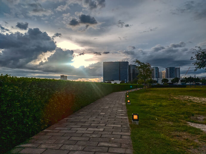 IMG_20250907_171053_filmic_02