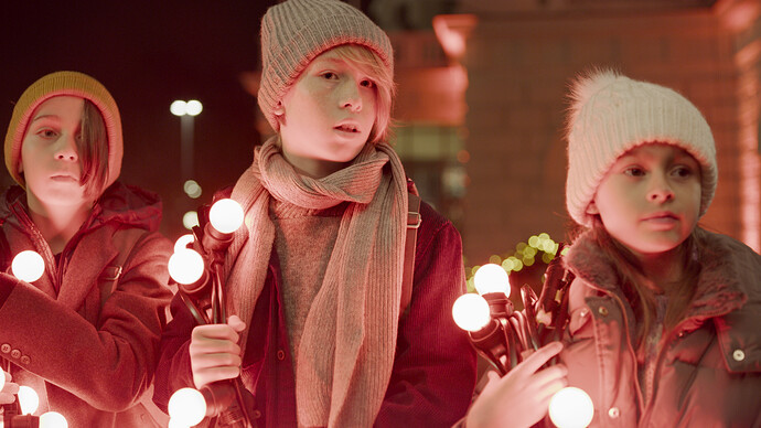 red_xmas_rec709