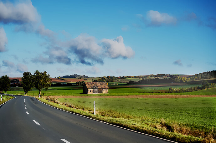 Barn-251018_094217_DSC05229-2025.10.af