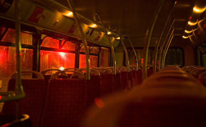 bus.red.traffic.light