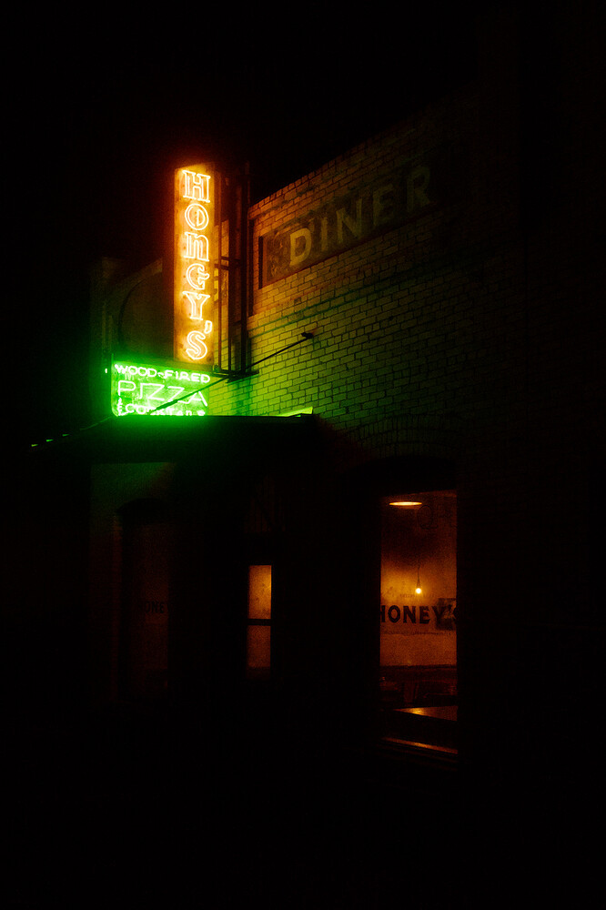 neon_light_pizzaria_01