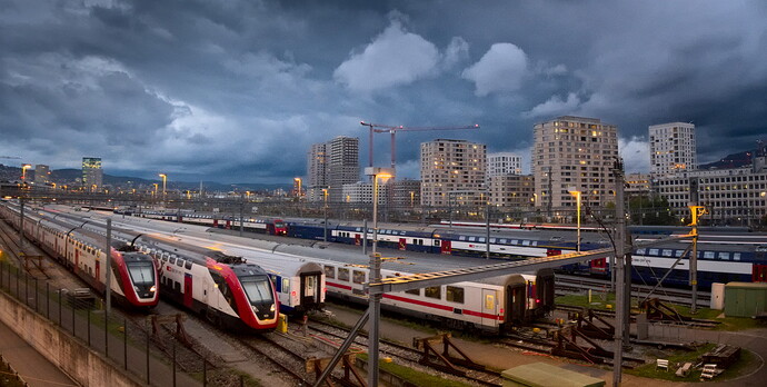 2024-10-03-18-12-04-P1050786