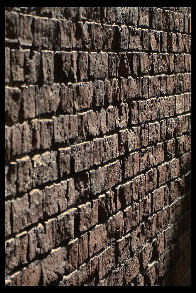 Reconstructing some highlights in an alley_DSC04027_01