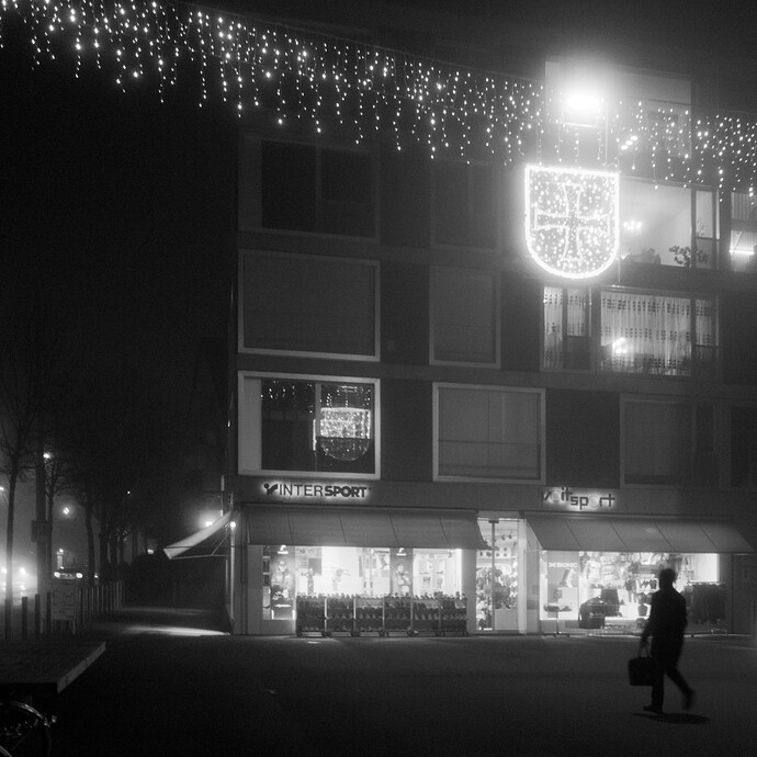 2025-12-09-18-27-26-P1080562