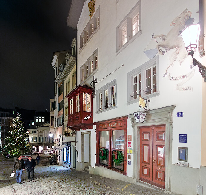 2023-12-16_18-29-09_P1020888 - 2023-12-16_18-29-49_P1020900