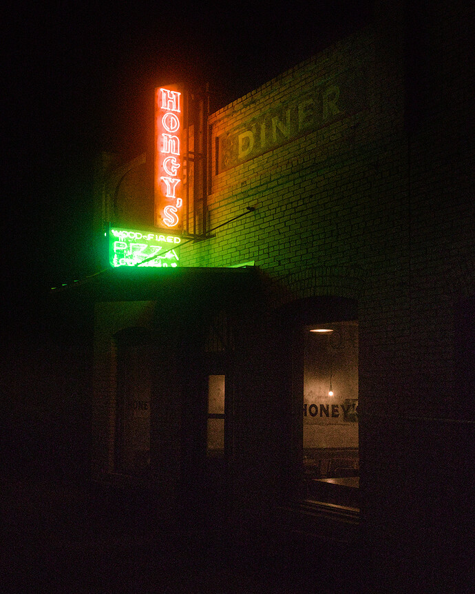 neon_light_pizzaria_0
