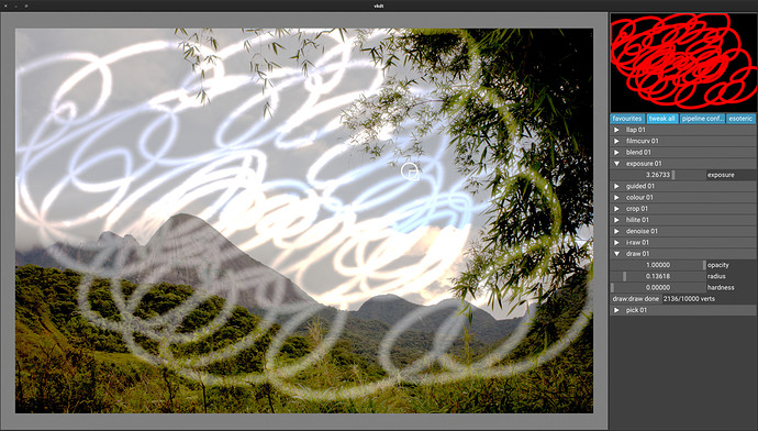 Wacom_IntuosPro_M_using_stylus_via_Bluetooth
